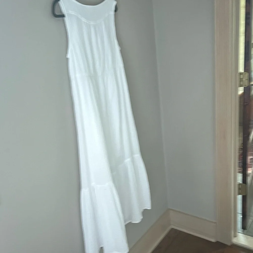 beachlunchlounge White Button-Front Tiered Maxi Dress - Picture 7 of 7